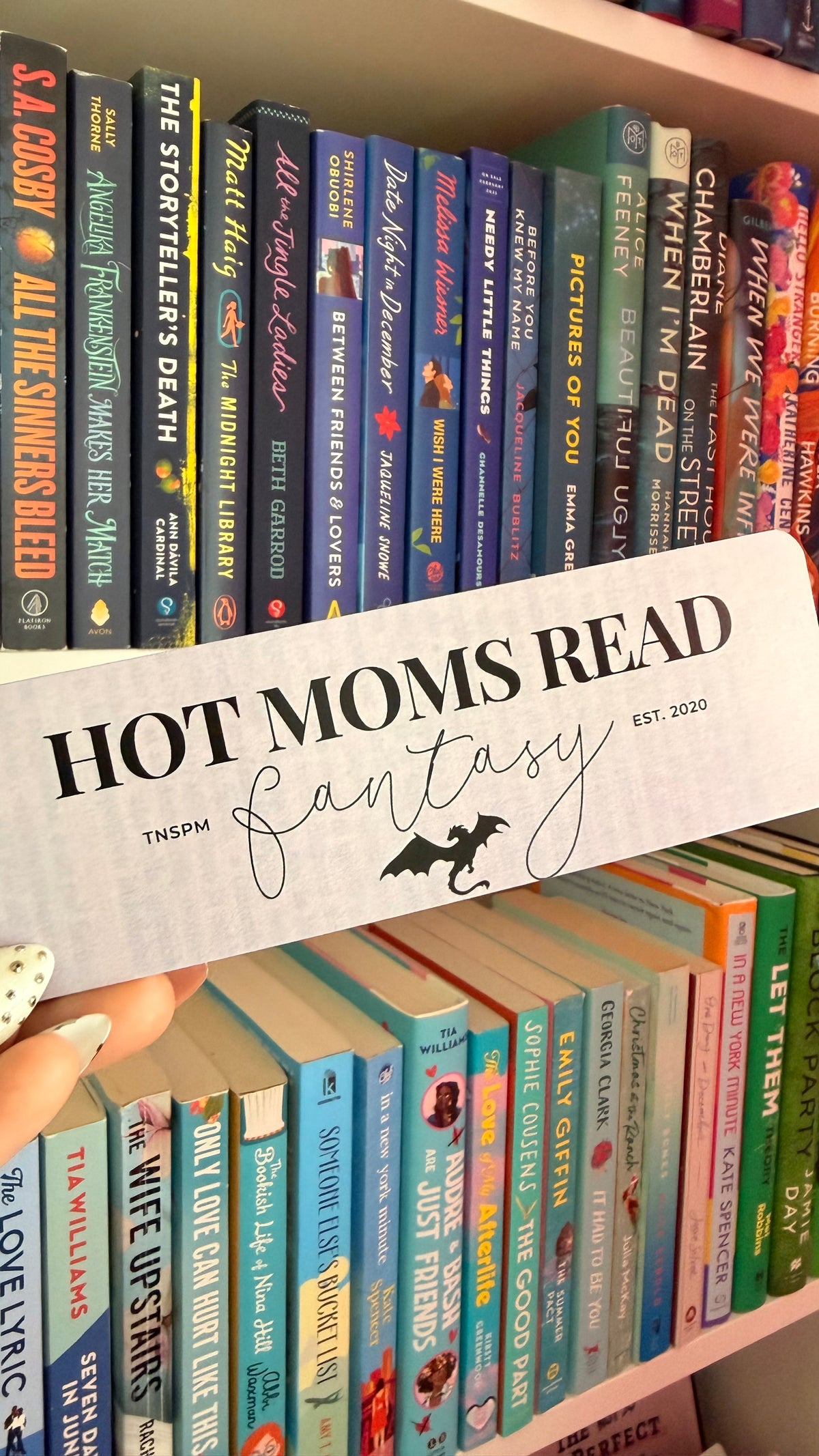 Hot Moms Read Fantasy Bookmark