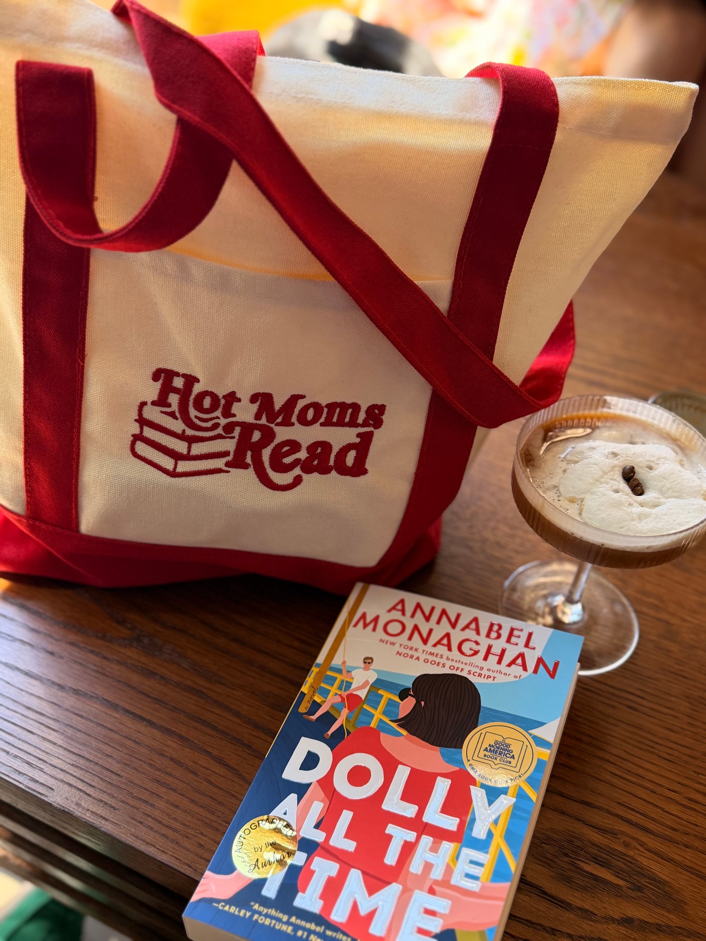 Hot Moms Read Tote Bag