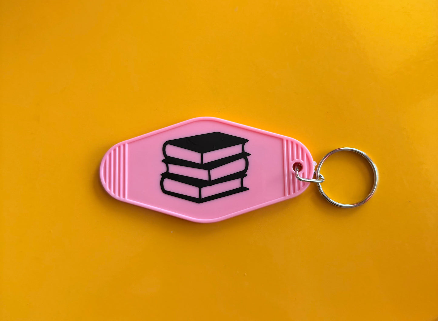 Hot Moms Read Keychain