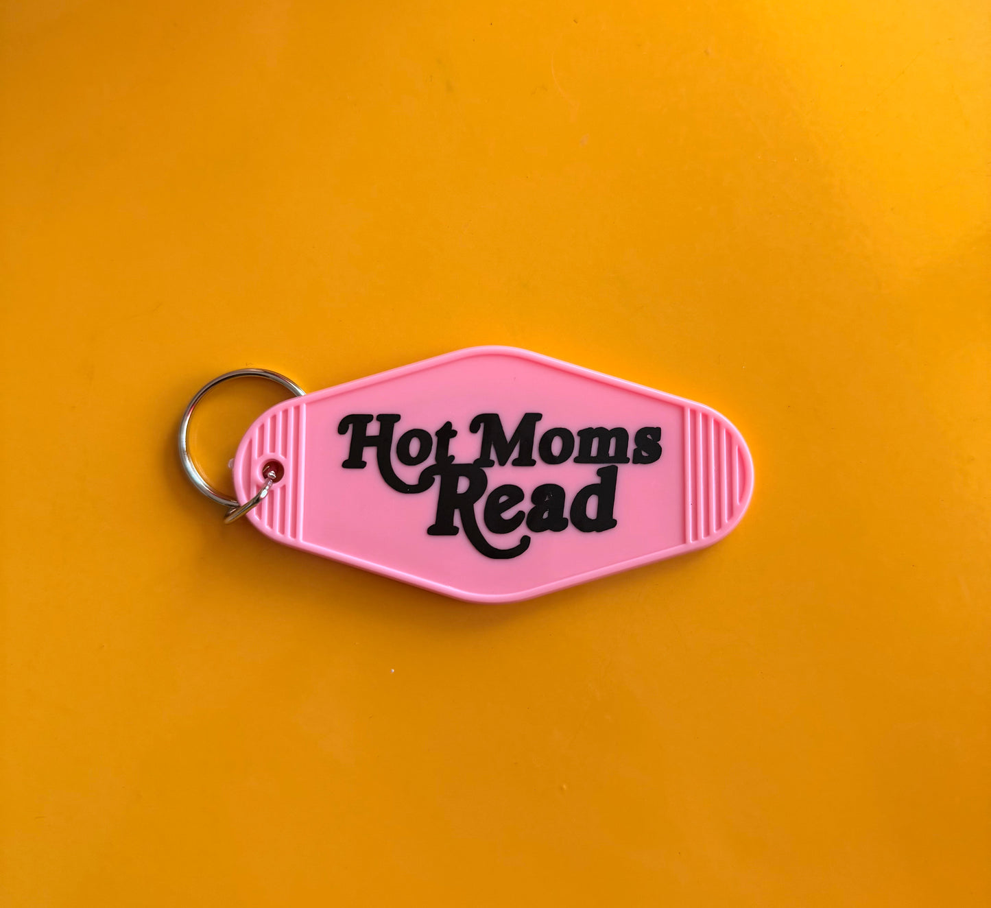 Hot Moms Read Keychain